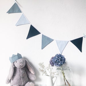 Pennant chain BLUE desired length