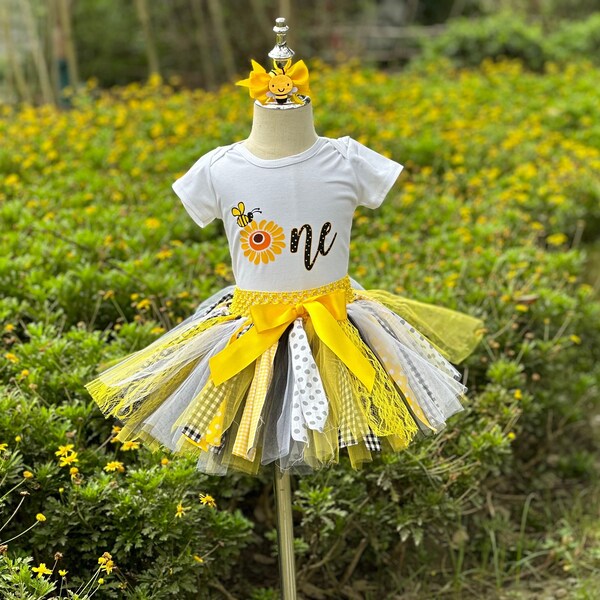 Baby Girls Bumble Bee Birthday girl Outfit, bee birthday Outfit, bumble bee birthday dress Outfit, bee leotard, bee birthday smash cake