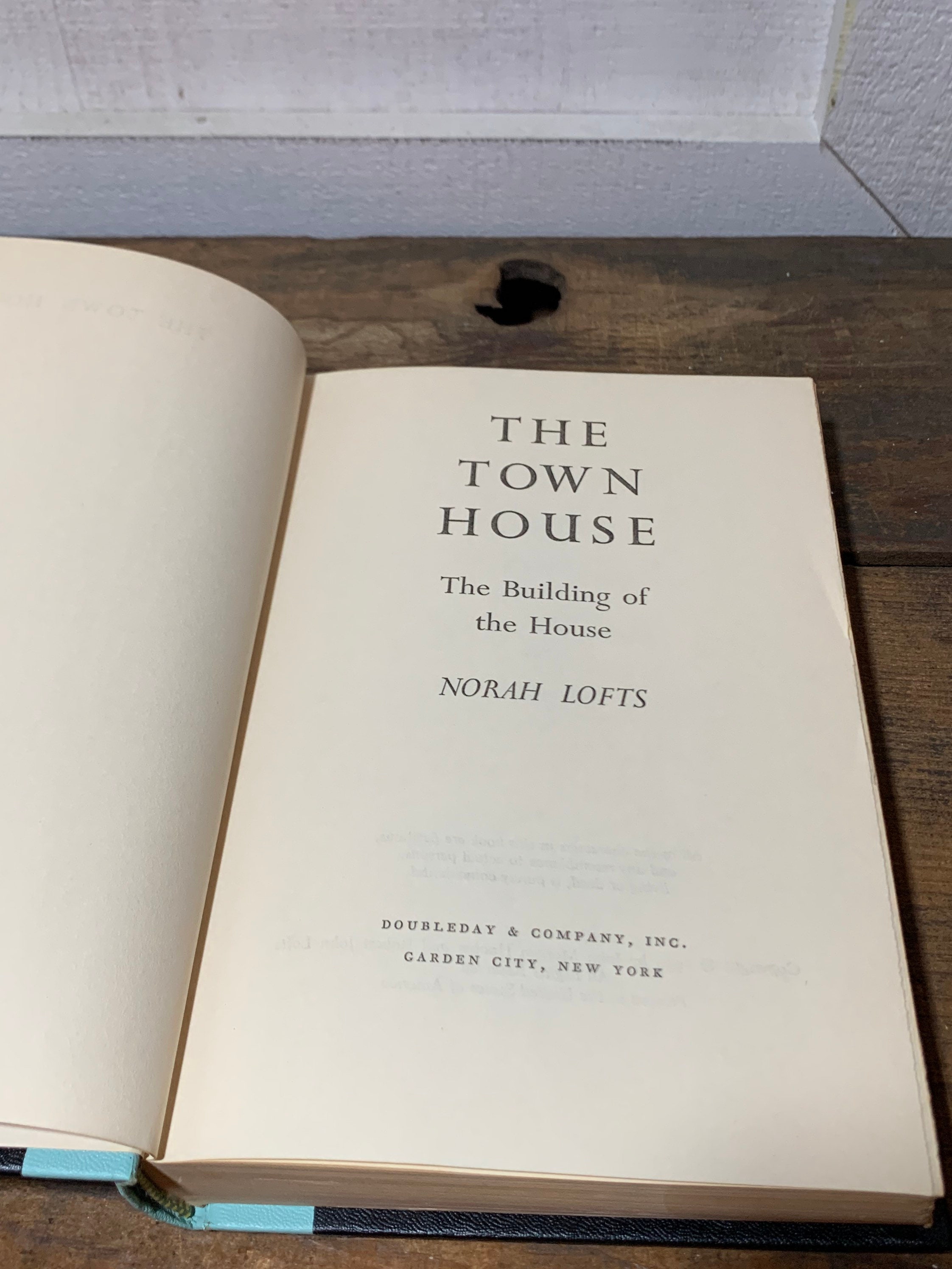 The Town House by Norah Lofts The Town House by Norah Lofts