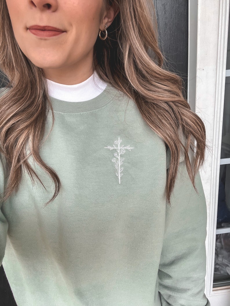 Embroidered Floral Cross Sweatshirt || Floral Cross Crewneck || Christian Sweatshirt || Faith Sweatshirt || Embroidered Cross Crewneck 