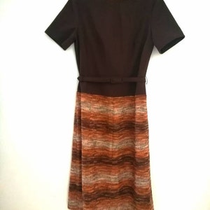 Annapatat- Vintage - Classic -1970&#39;s - Belted -  2-tone Dress - Daywear - Chic - Textured - Brown - Orange - Subtle stripe- Fabric - Size 12