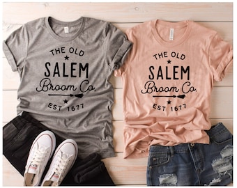Salem Broom Company Camisa / Camisa de Halloween / Camisa de bruja / Camisa de bruja Salem / Museo de brujas