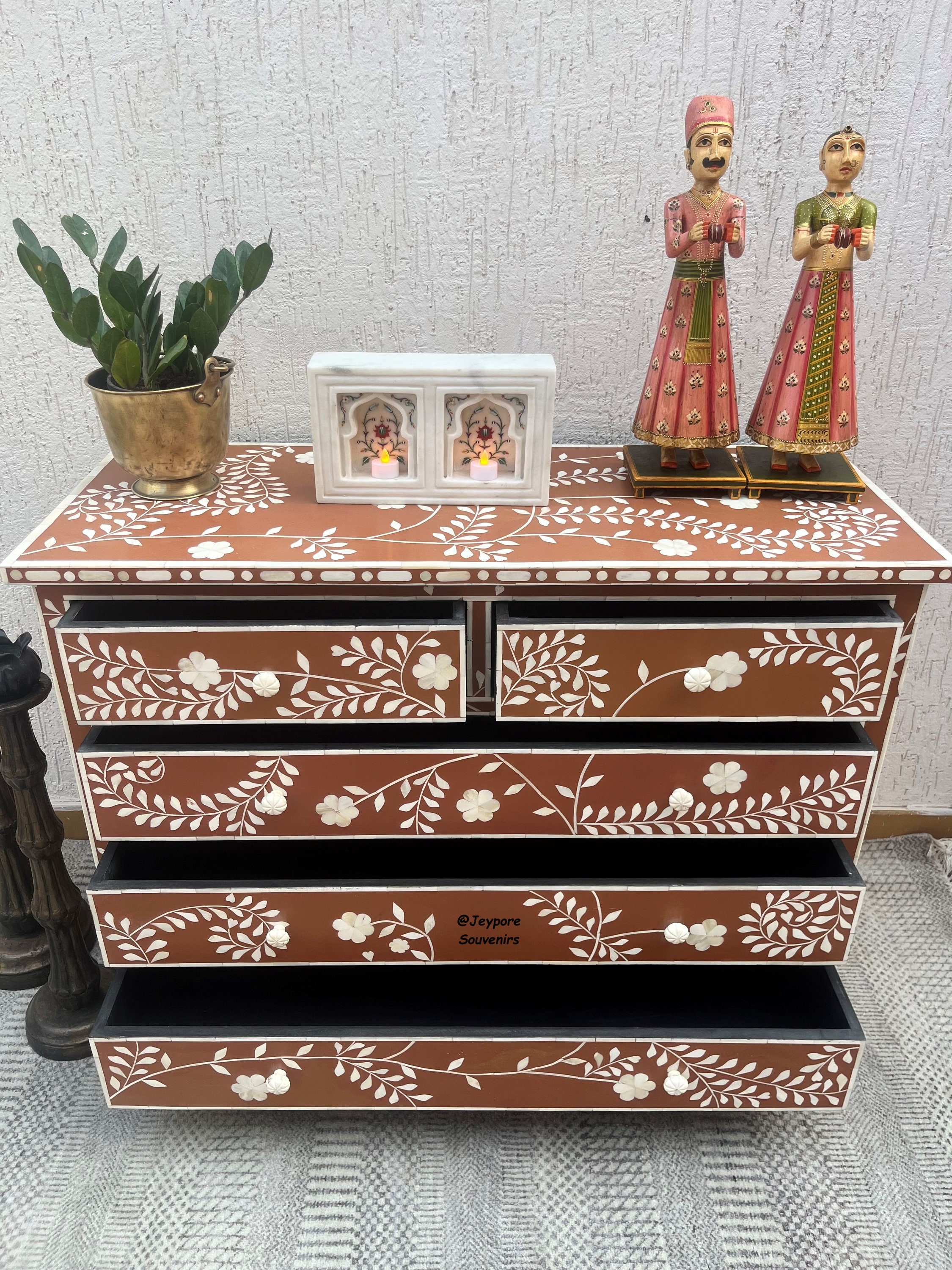 k*u様 ★インド 手描き装飾の木製タンス キャビネット 家具 アンティーク 格 k*u様 ☆インド 手描き装飾の木製タンス キャビネット 家具