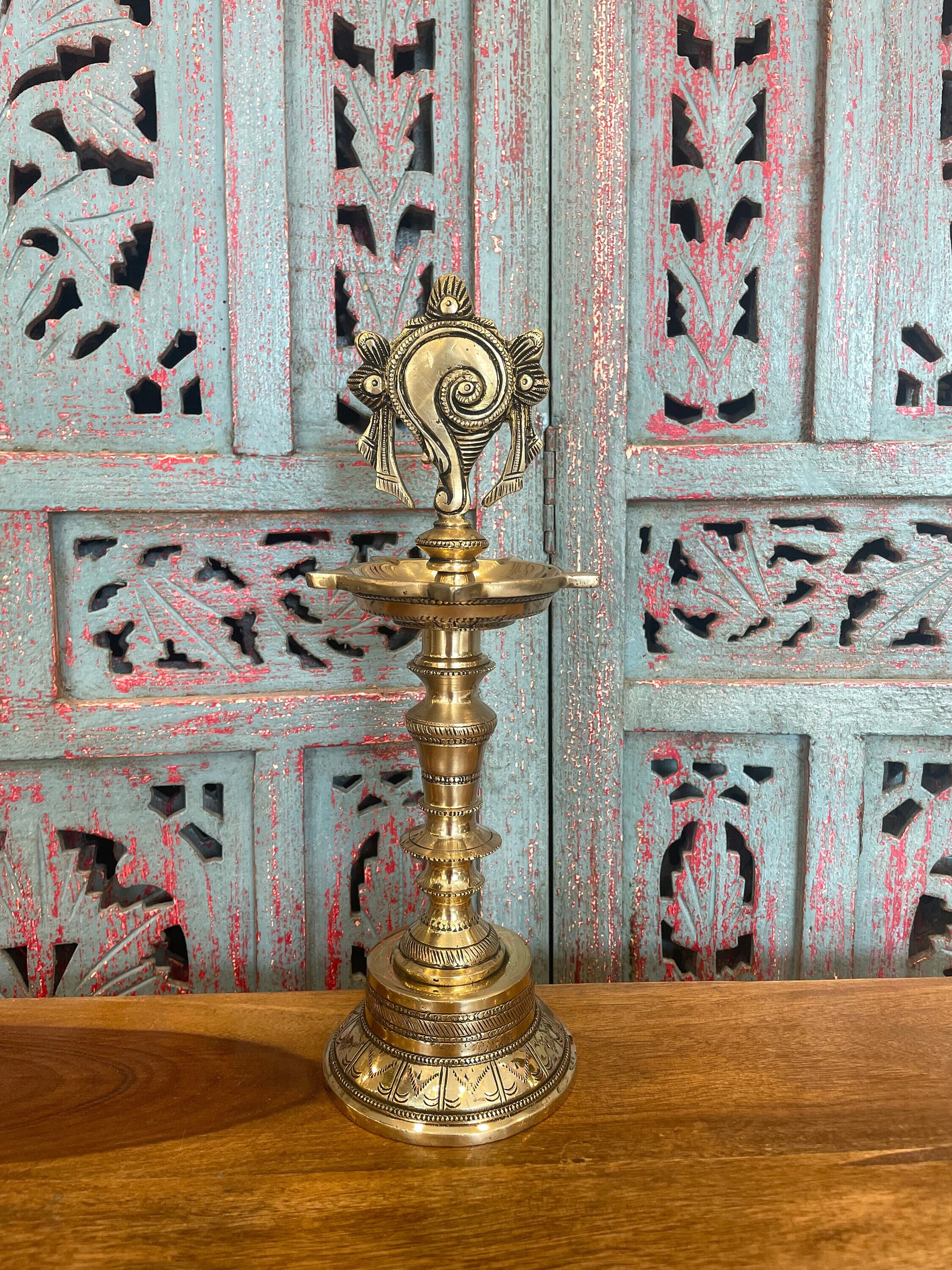 2 Lampes Diya En Laiton Doré Gravées - Pour Puja, Diwali, Mariage - Décoration Traditionnelle Indienne - Hauteur 5cm Avec Mèches Coton