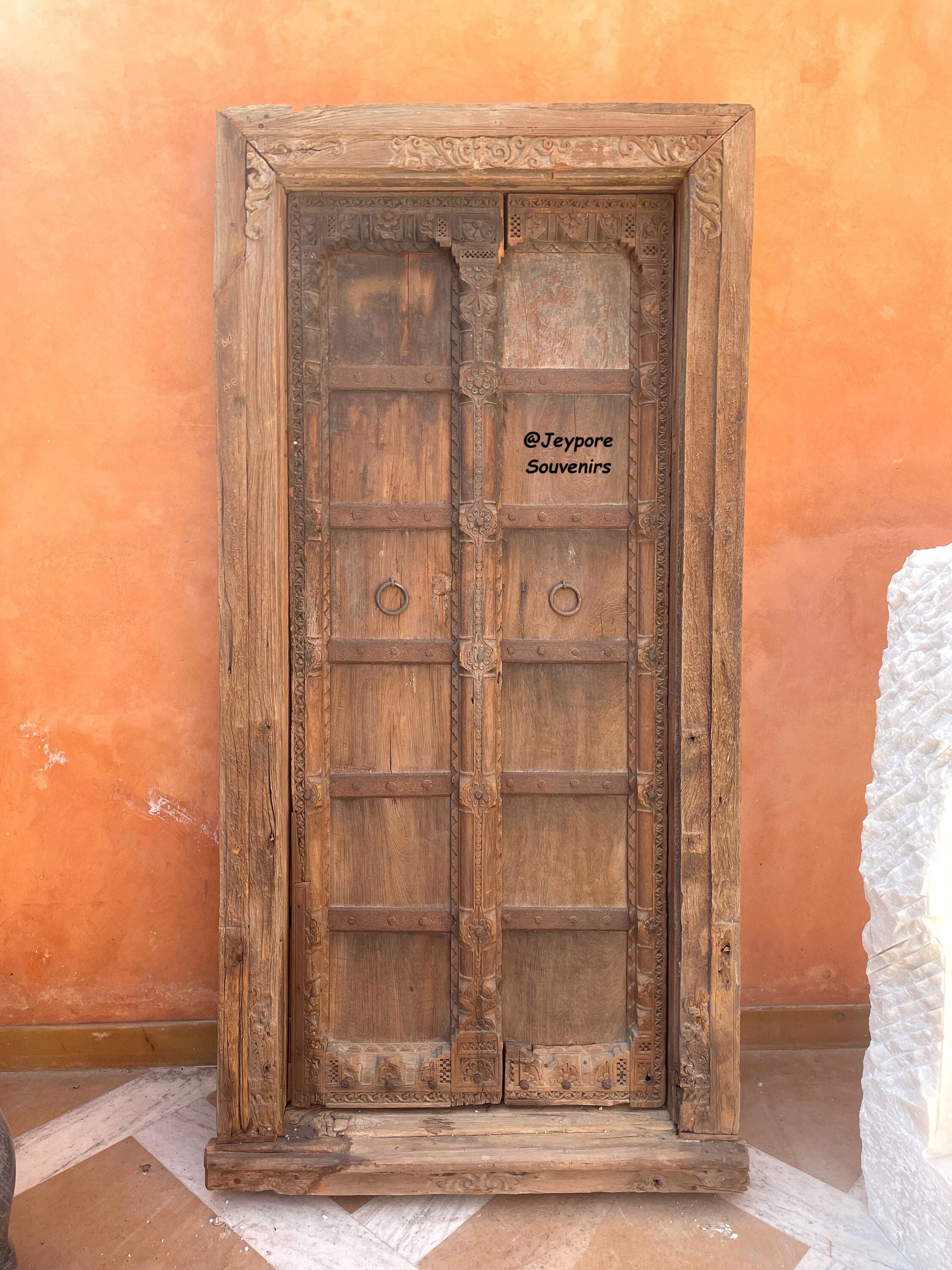 手彫りのヴィンテージ木製ドア、アンティークスタイルの玄関家具