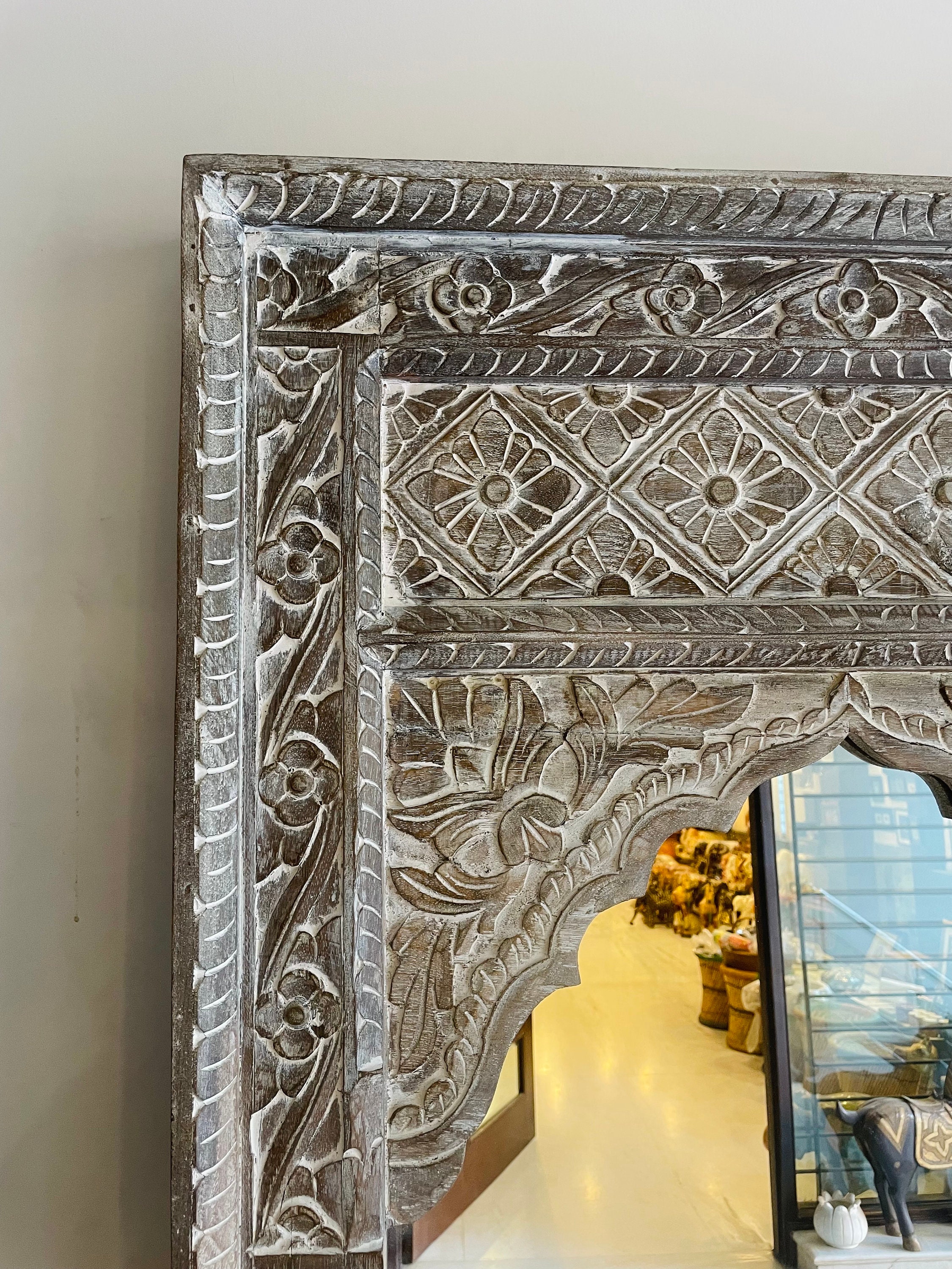 インドの手彫り木製壁掛けミラー、Jharokhaミラー、壁装飾