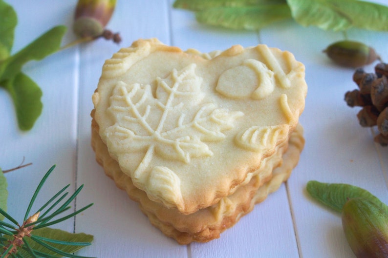 Embossing roller for cookies Leaves Acorns Engraved rolling pin Oak Small rolling pin Maple Wooden carved rolling pin