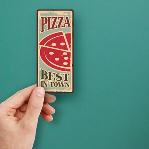 Vintage sticker pizzabord – retro vinylsticker "Best in Town" voor restaurants, keukens en muurdecoratie (B7 x 22)