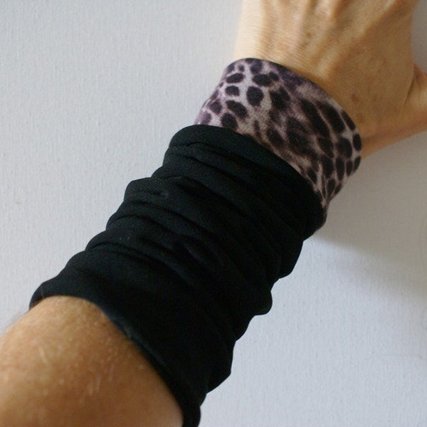 Armstulpen Leo Muster / Schwarz,Stulpen zum Wenden mit Animal Print aus Jersey