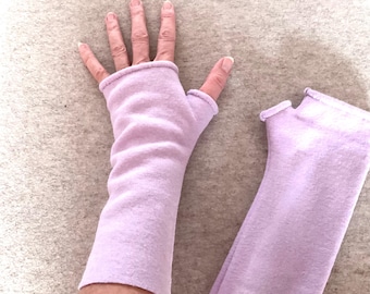 Wool arm warmers, wool felted wrist warmers in lilac or white, women's wrist warmers, fingerless gloves