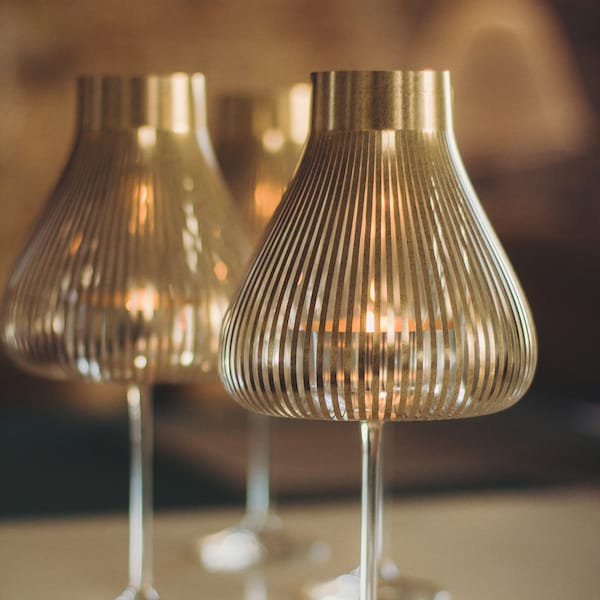 MISS MOLLY Pantallas de lámparas doradas antiguas para copas de vino, decoración de mesa de boda, regalo original para bebedores de vino, decoración de aniversario