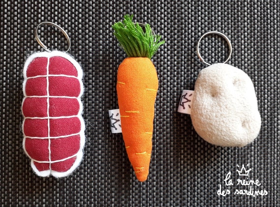 MULTI LISTING! KAWAII VEGAN VEGETARIAN VEGGIE HANDMADE FELT KEYRINGS