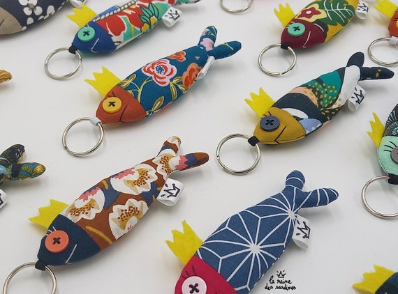 Porte-clés sardine en tissu coloré, poisson, idée cadeau originale et  unique, réalisé sur mesure et fait-main -  Canada
