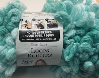 1 skein Loops and Threads Loops Boucle Wintergreen Super Bulky