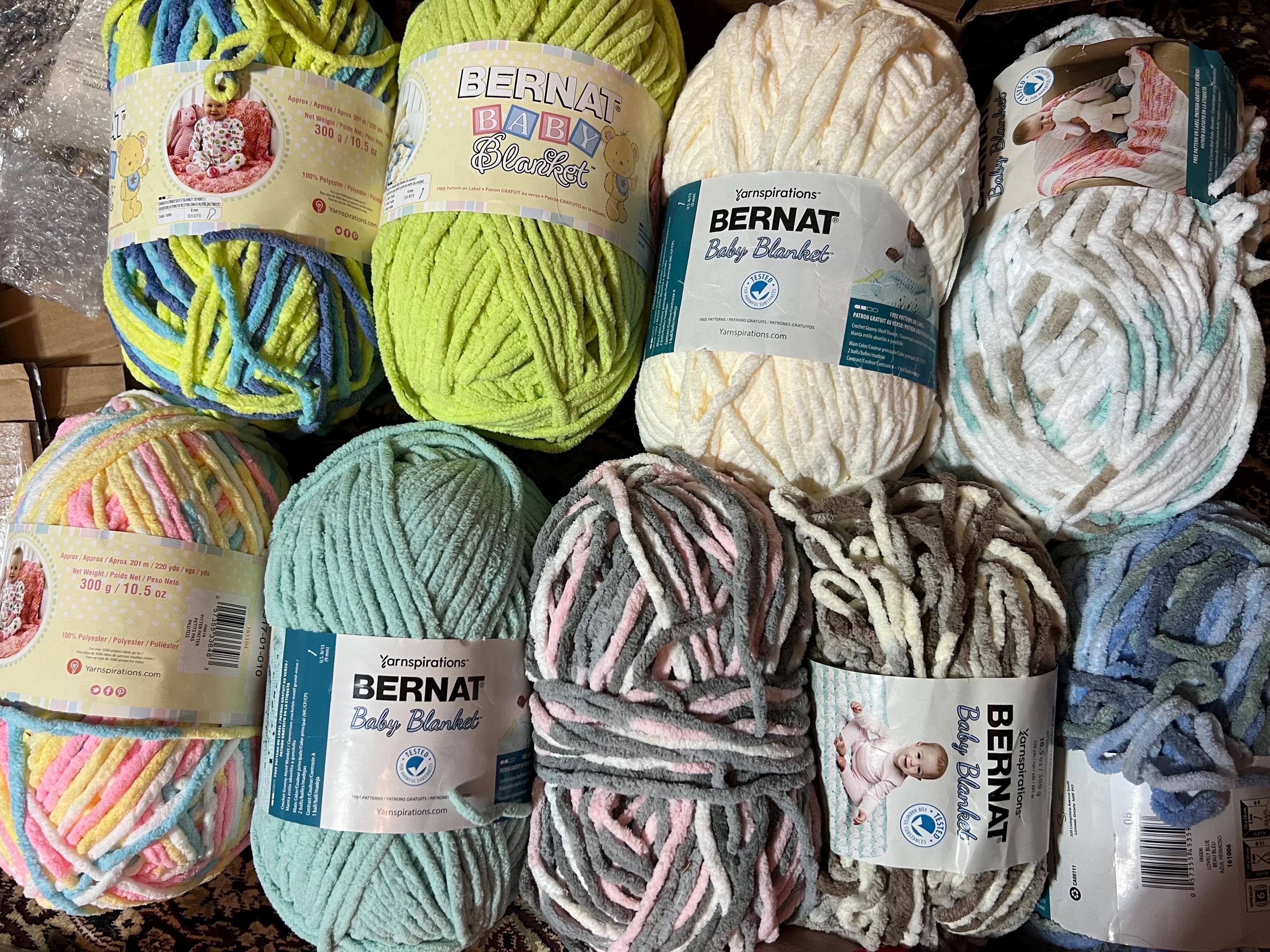 Super Bulky Yarn Bernat Blanket Yarn 220 Yards Bernat Blanket Plum