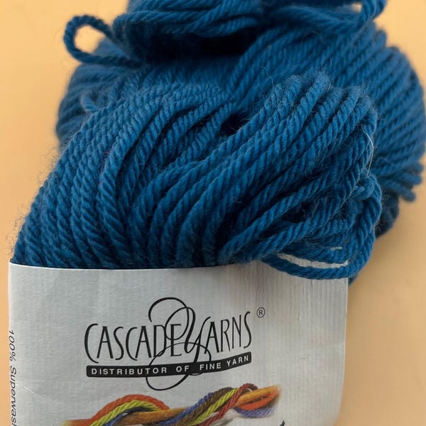 1 skein Cascade yarns 220 Superwash 100% wool Cosmo Blue 1.75 ounce 136 yds