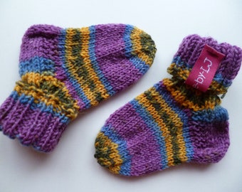 Handgestrickte Kinder-Baby-Söckchen~Gr. 16/17~ 0-4 Monate ~ Socken- Socks-Wollsocken
