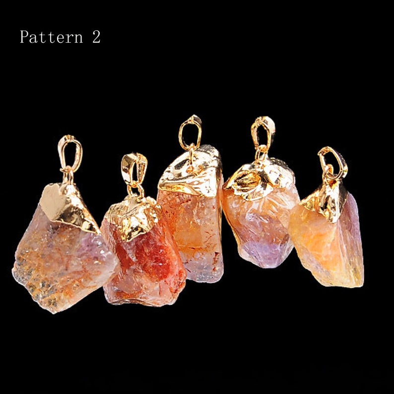 Natural Cystal Raw Rough Fluorite Quartz Stones Irregular Shape Stone Gold Plating Pendant with Hole for Necklace Craft Project Making