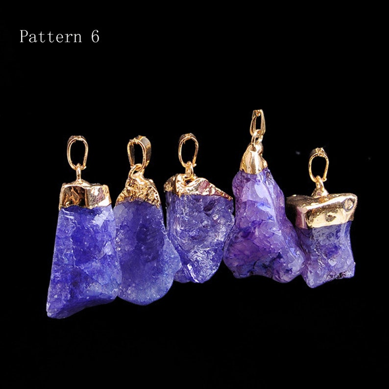 Natural Cystal Raw Rough Fluorite Quartz Stones Irregular Shape Stone Gold Plating Pendant with Hole for Necklace Craft Project Making
