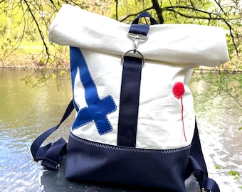 Oprolbare zeilrugzak met blauw nummer