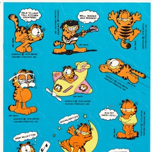 Sticker vintage des années 1980, 1980, Garfield le chat par Jim Davis et Hallmark, Capable de sauter les comptoirs de cuisine, pianiste, lunettes écarquillées