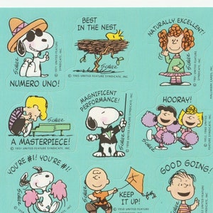 Hoja de pegatinas vintage de los años 80 y 90: Hallmark Peanuts, Charlie Brown, Snoopy, Snoopy con sombrero, Número Uno, español