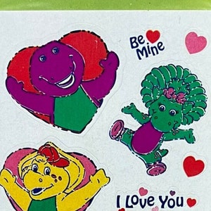 Barney le dinosaure violet vintage des années 1990, feuille d'autocollants pour la Saint-Valentin par American Greetings (AGC) Baby Bop Strip, amour