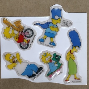 Sticker gonflé vintage des années 1980 et 1990 - personnages de la famille Simpsons, votre choix, au dos de l'original, Maggie, Bart, Homer, Lisa avec saxophone