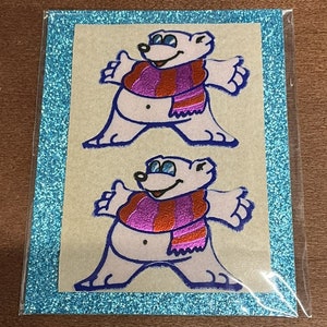 Expressions personnelles vintage des années 1980 floquées ours polaire blanc avec écharpe autocollants sur dos d'origine, floue, étiquette siècle