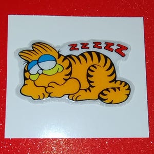 Sticker Garfield Puffy vintage des années 1980, l'heure de la sieste, Sleeping Kitty, Zzzz - Sticker restauré