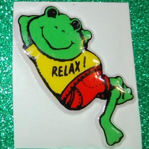 Sticker gonflé Russ Berrie vintage des années 1980, relax, super adhésifs, grenouille allongée