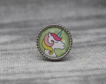 Sliding pearl unicorn with stars, green jewelry value