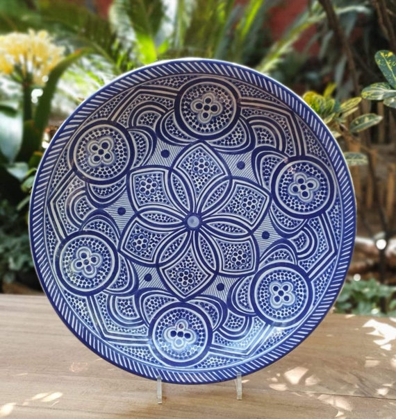 Plato decorativo morisco azul y blanco cerámica mexicana mayólica talavera