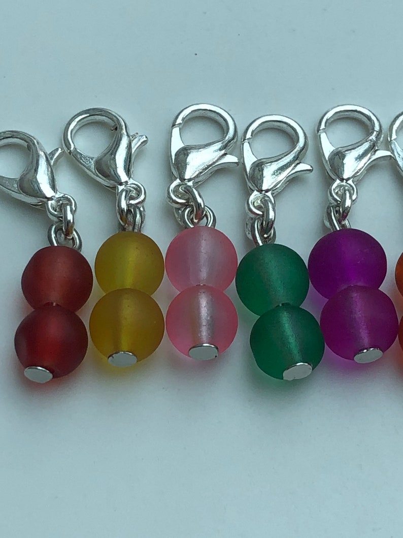 progress marker Zip charm Frosted glass stitch marker Twin glass bead stitch marker Bag charm.
