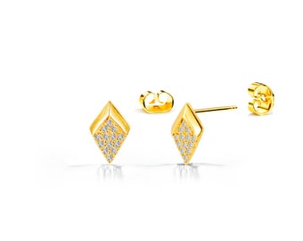 18K Yellow Gold / Dainty Diamond Cluster Stud Earrings /Arrow Diamond Studs / Solid Gold Studs / Minimal Everyday Earring