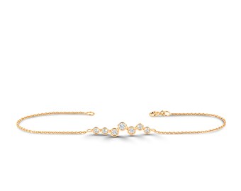 Diamond Cluster Bracelet / Bezel set diamond bracelet / Gold Minimalist bracelet / Unique diamond layering bracelet