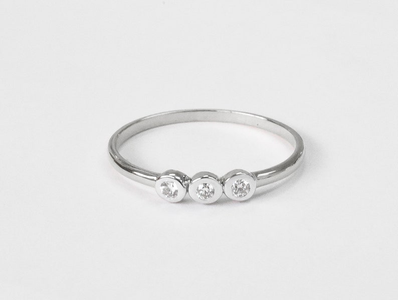 Bezel Set Diamond Ring in 14k 18k Solid Gold Three Stone Diamond Engagement Ring Engagement Ring Thin Gold Ring Dainty Ring GD2012