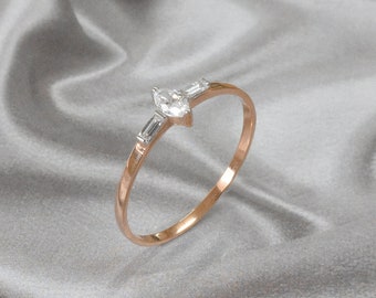 Marquise Diamond Ring / Baguette Diamond Ring / Unique Diamond Ring / 18k 14k 10k Solid Gold Ring / Wedding Engagement Promise Ring