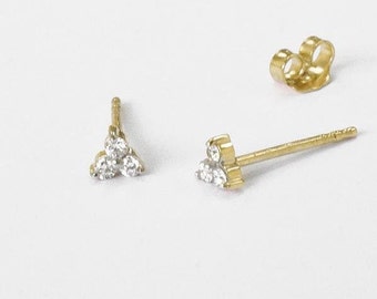 18K Yellow gold / Round Cut Diamond Trio Tiny Stud Earrings / Tiny Cluster Stud Earrings / Everyday Wear Birthday Gift / next day shipping