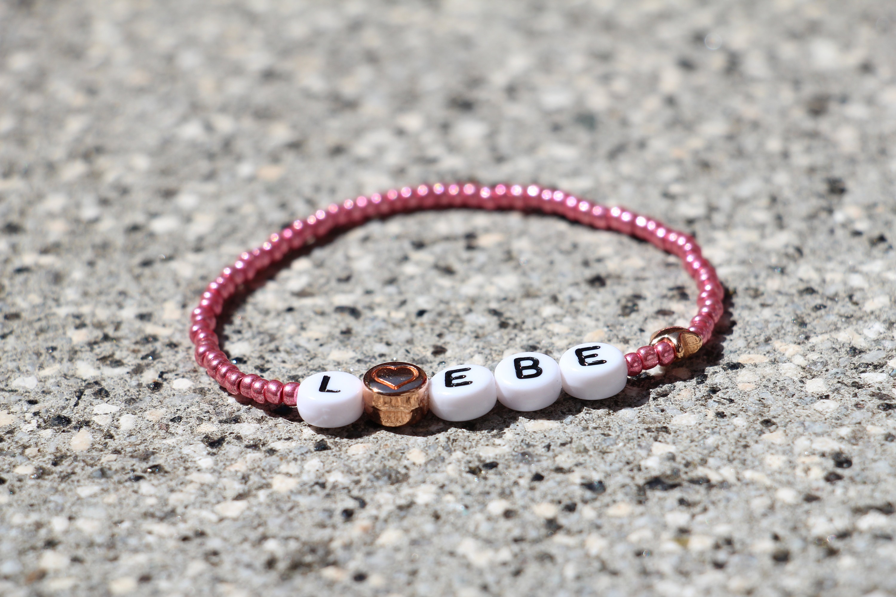 Perlenarmband Mit Buchstaben