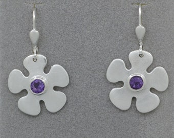 Ohrhänger als Blume mit Amethyst, 925 Silber