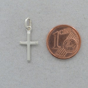 Kleines, schmales Kreuz aus 925 Silber image 2
