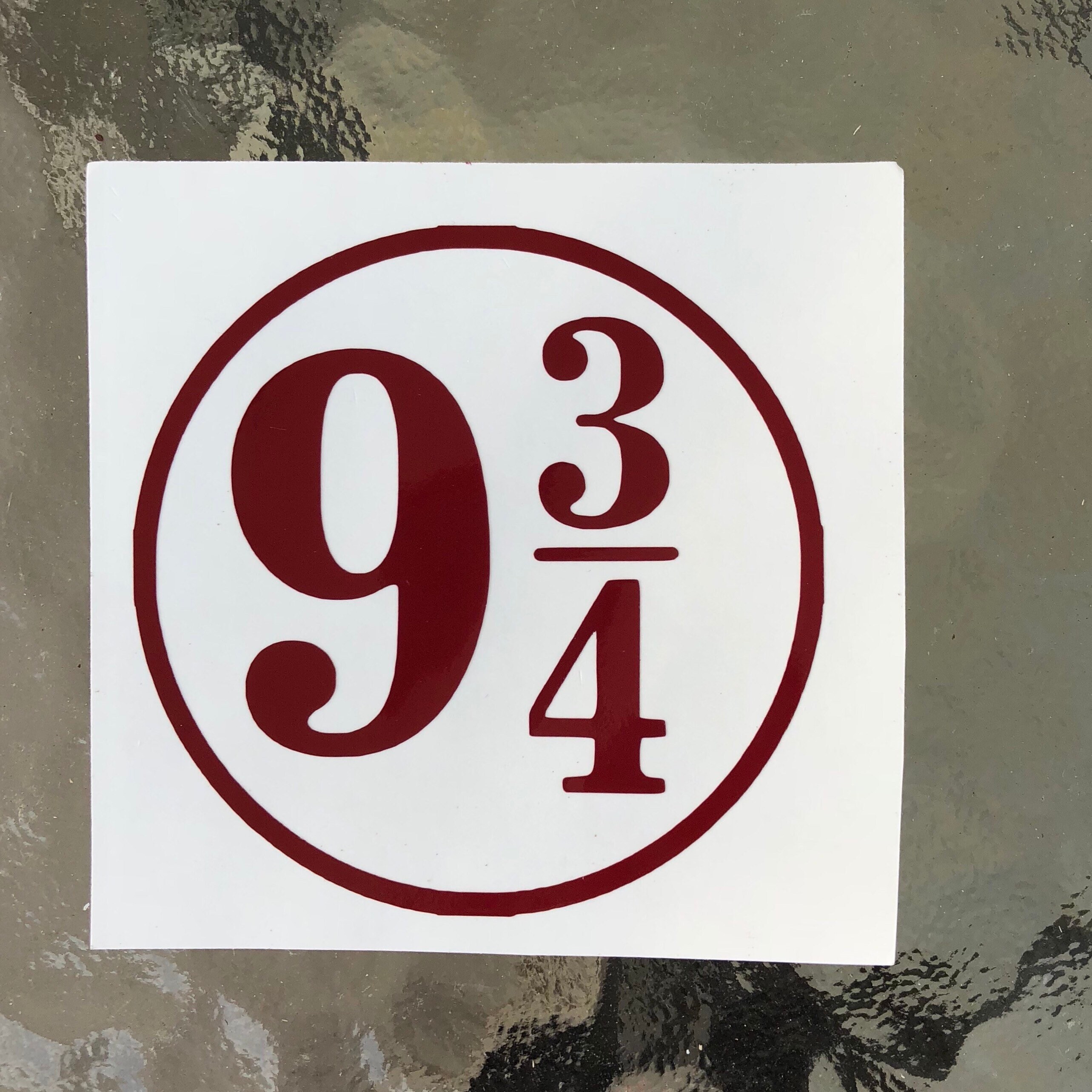 Three nine. След девять и три четверти. nine and three quarters. девять и три четверти кружка. 9.