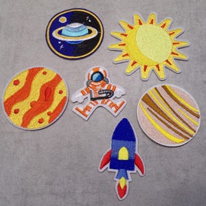 Set Weltall Planet Patch  gestickt zum Aufbügeln Applikation 6 Patches Astronaut Rakete Sonne Planeten