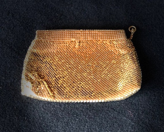 Whiting & Davis Vintage Gold Metal Mesh Clutch Ha… - image 2