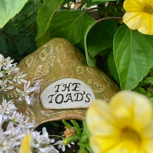 Leaf Toad Home/Toad Abode/Toad Hut/Handmade/Ceramic/Pottery/Garden Accessories/Fairy Garden Spring/Summer Decor/Slab Built/Animal Lover