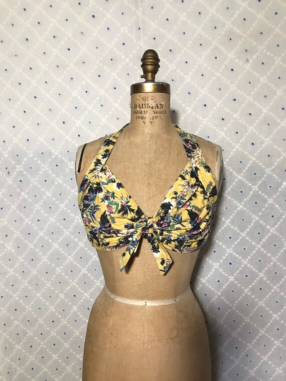1940s Hawaiian Novelty Print Halter Top