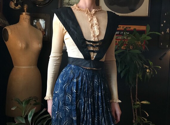 Victorian Black Bodice Cover