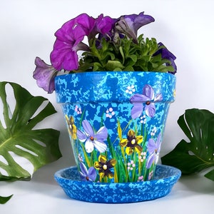 Hand Painted Flower Pot, 4 Inch Terra-cotta Clay Pot with saucer.