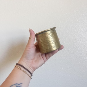 Tiny Brass Planter, Round Brass Planter,  Vintage Brass Planter, Shallow Brass Bowl, Brass Bowl, Solid Brass Bowl, Cute Brass Planter